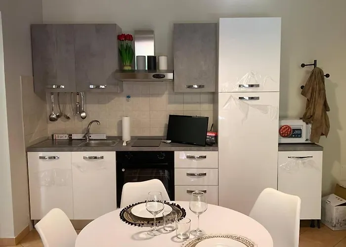 Nest House - Esclusivo Marina Di Olbia- Mater - Beaches - Close To The Airport - Private Parking- Full Comforts - Lägenhet *