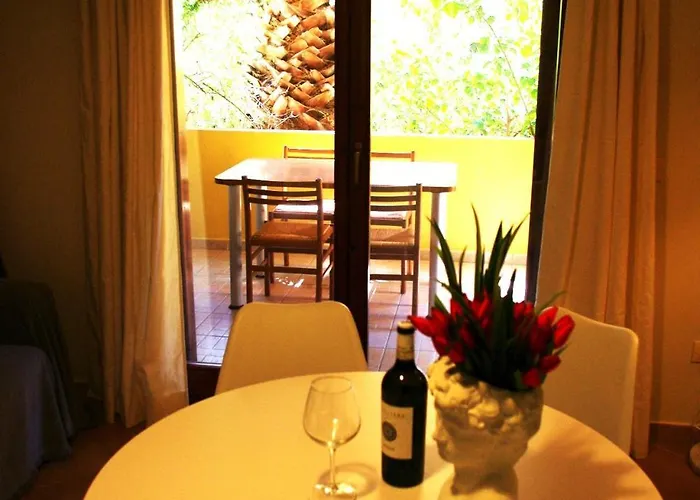 Lägenhet Nest House - Esclusivo Marina Di Olbia- Mater - Beaches - Close To The Airport - Private Parking- Full Comforts -