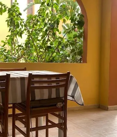 Nest House - Esclusivo Marina Di Olbia- Mater - Beaches - Close To The Airport - Private Parking- Full Comforts - אולביה