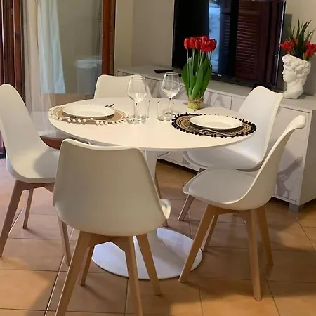 Nest House - Esclusivo Marina Di Olbia- Mater - Beaches - Close To The Airport - Private Parking- Full Comforts - Apartment Olbia