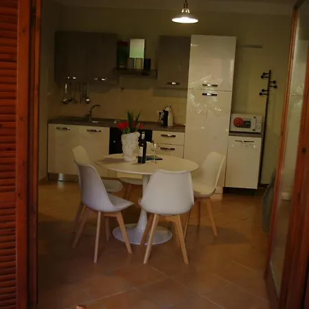 דירה Nest House - Esclusivo Marina Di Olbia- Mater - Beaches - Close To The Airport - Private Parking- Full Comforts - אולביה