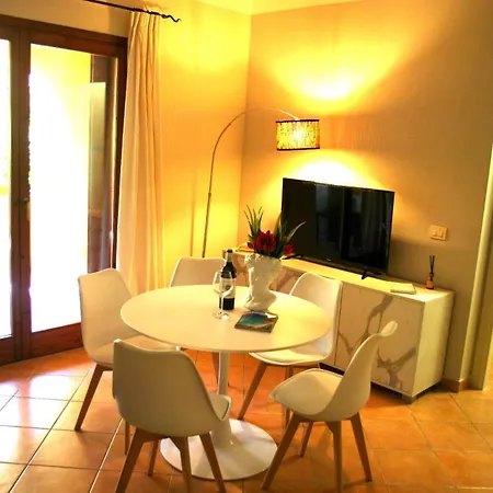 Daire Nest House - Esclusivo Marina Di Olbia- Mater - Beaches - Close To The Airport - Private Parking- Full Comforts - *