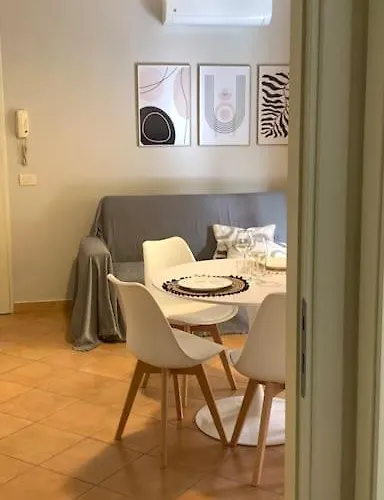Nest House - Esclusivo Marina Di Olbia- Mater - Beaches - Close To The Airport - Private Parking- Full Comforts - 公寓