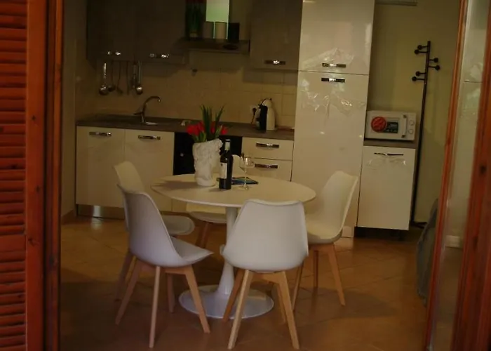 公寓 Nest House - Esclusivo Marina Di Olbia- Mater - Beaches - Close To The Airport - Private Parking- Full Comforts - 奧爾比亞